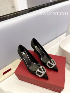 Reddit FashionReps Valentino Shoes  Replica Valentino Shoes 06OR155