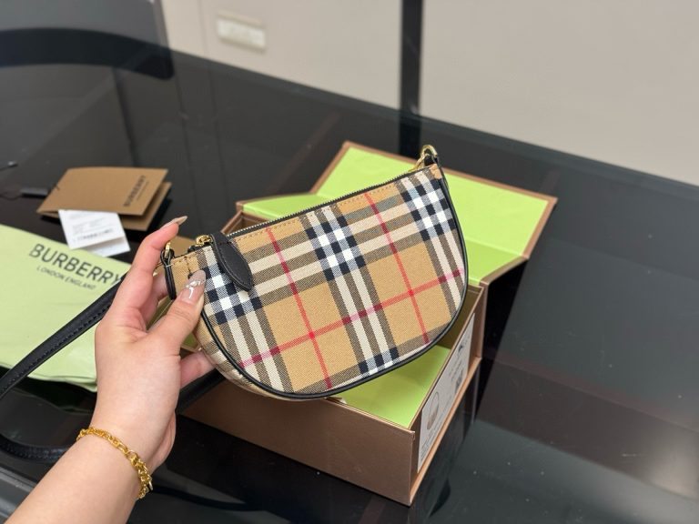 Replica Burberry Bag Red Nylon 1:1 Designer