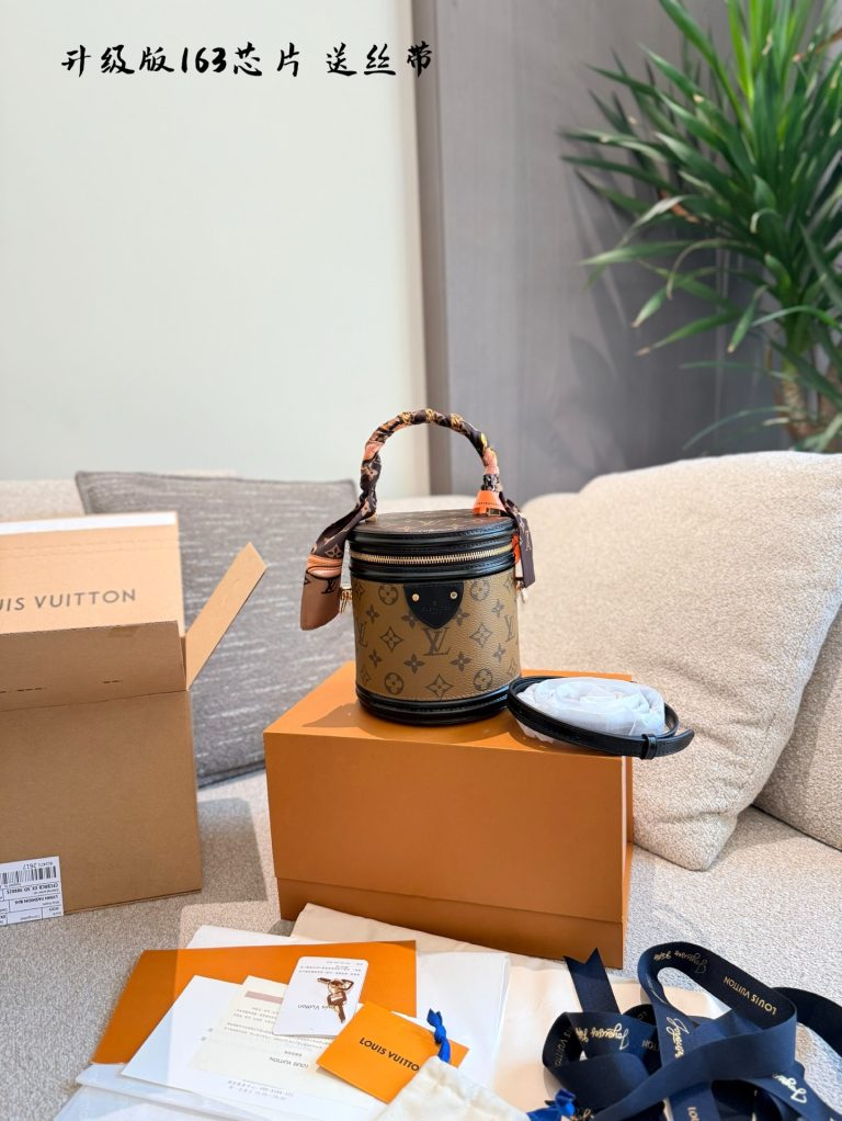 Super Clone Lv Bag Modern High Quality Replica Designer