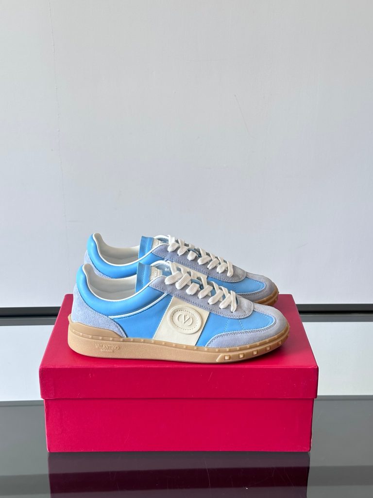 Valentino Shoes Rubber Fashion Aaa Replica Trainers
