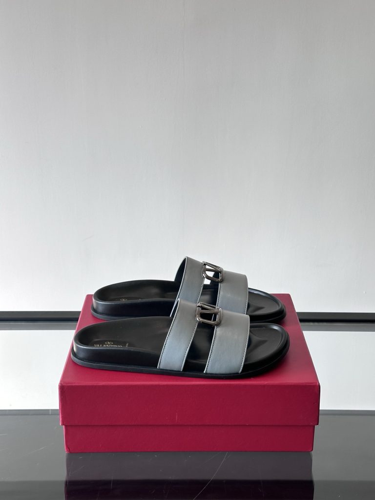 Valentino Shoes Calfskin 1:1 Replica Trainers