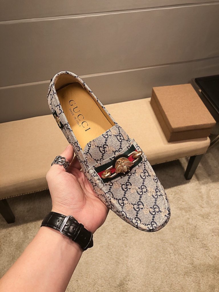 Versace Shoes Cowhide Casual Dupe Replica Shoe Websites