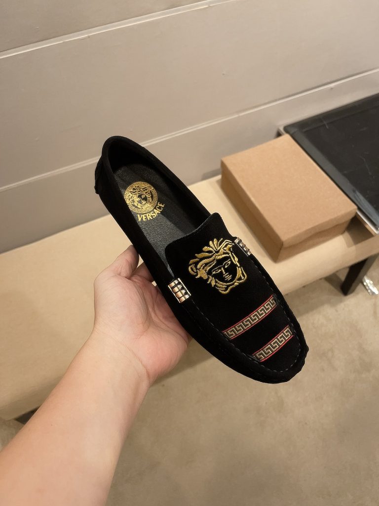Versace Schuhe Rindsleder Elegantes Dupe Faux Valentino Schuhe