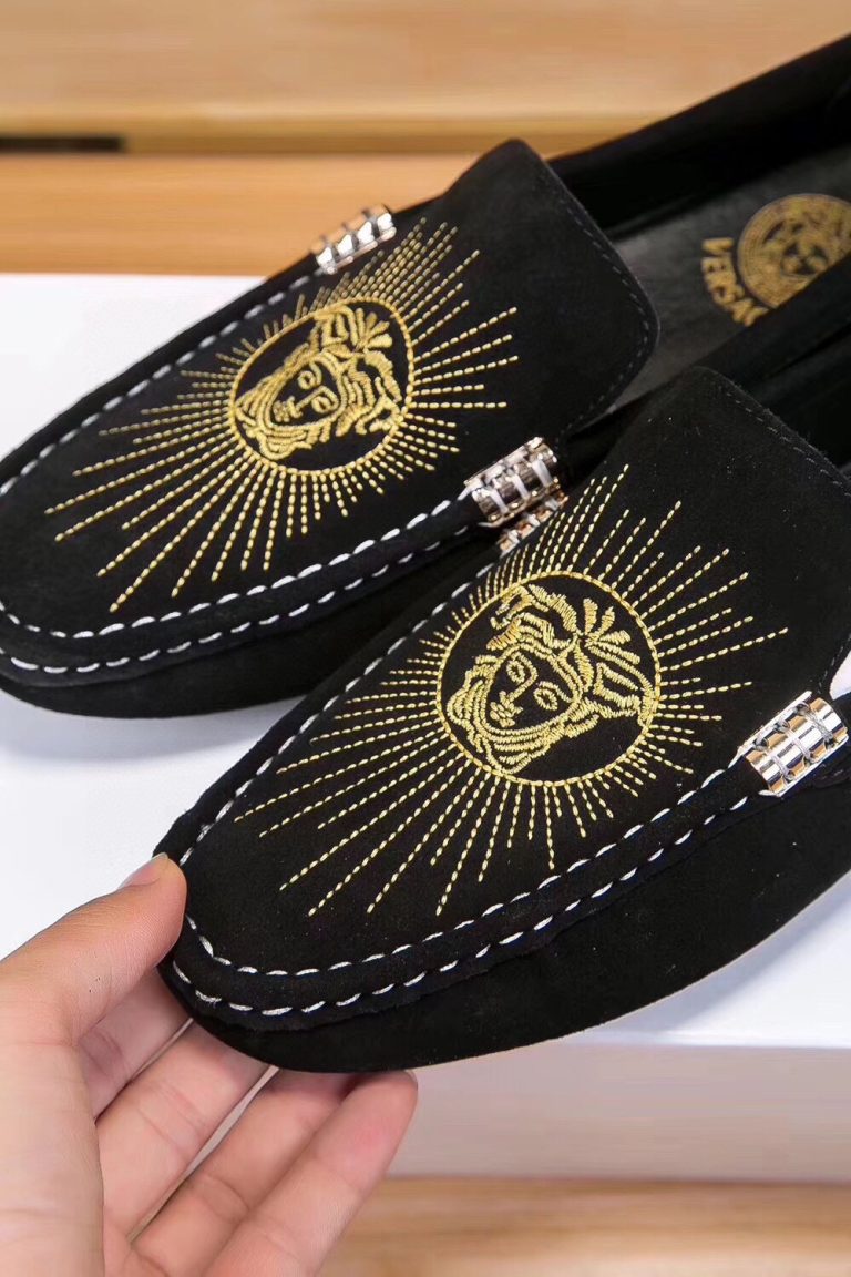 Versace Shoes Cowhide Elegant Super Clone Fake Sneakers Cheap